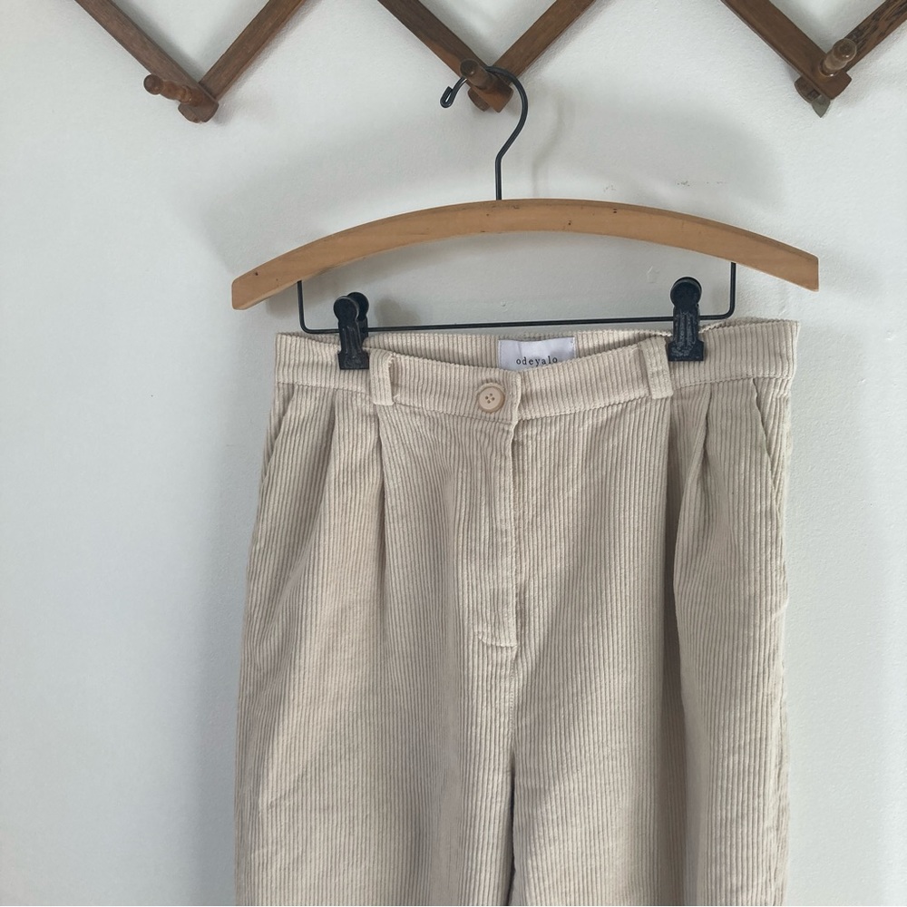 Odeyalo Snack N’ Blues Cream Corduroy Pants